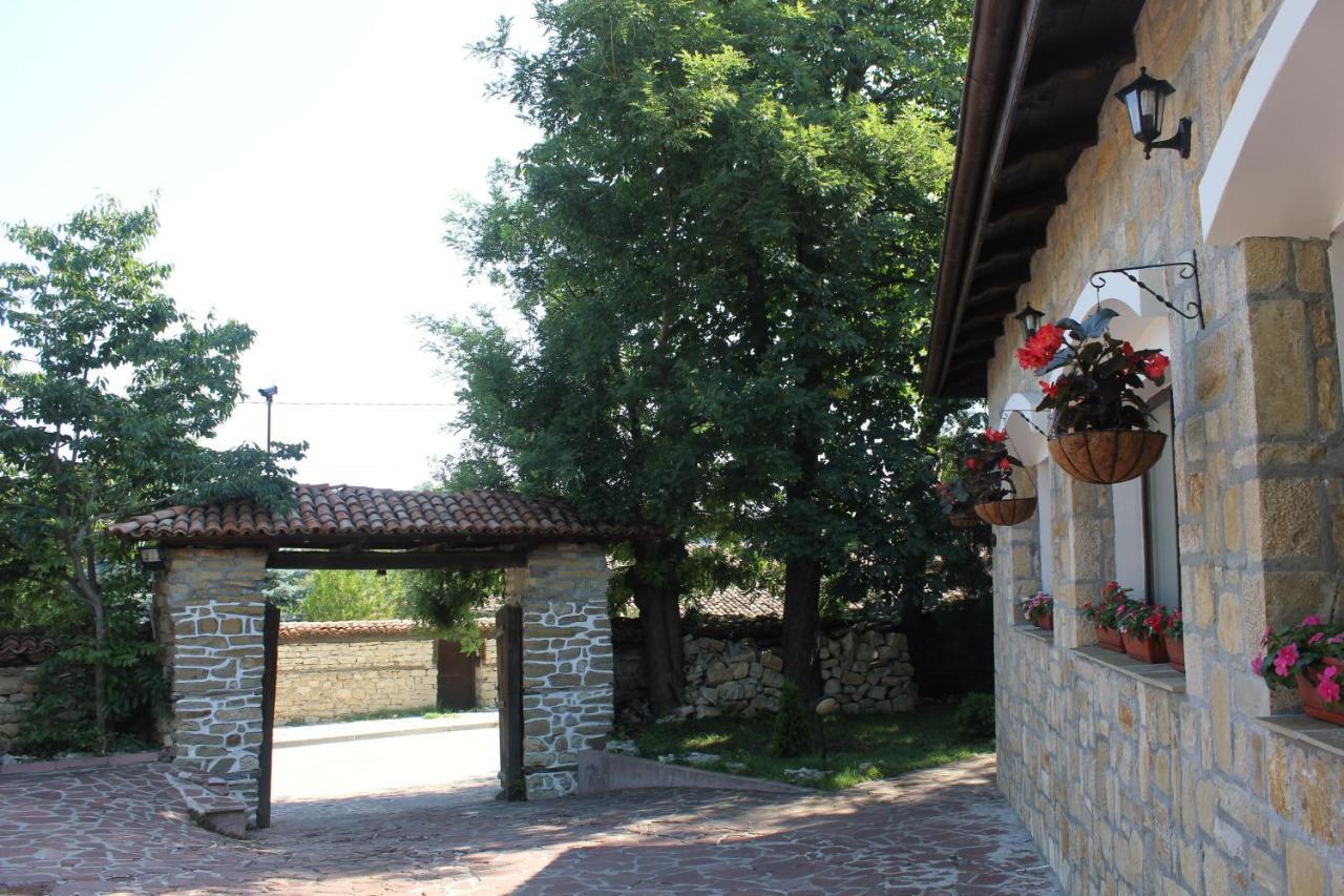 Hotel Izvora - Garden Retreat Arbanassi Exterior foto